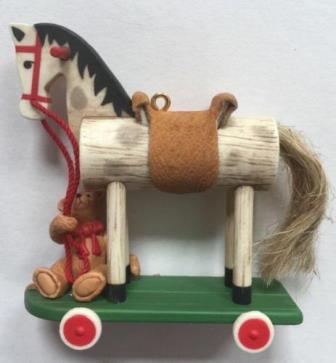Декор для дома Мишка Тедди и деревянная лошадка на колесиках, 00г. 