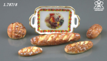 Тематический натюрморт "Хлеб с фарфоровым  подносом"